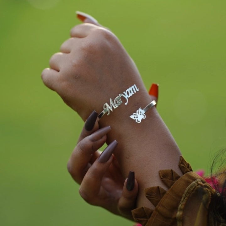 Customize Beautiful Bangle - Zewar Mahal