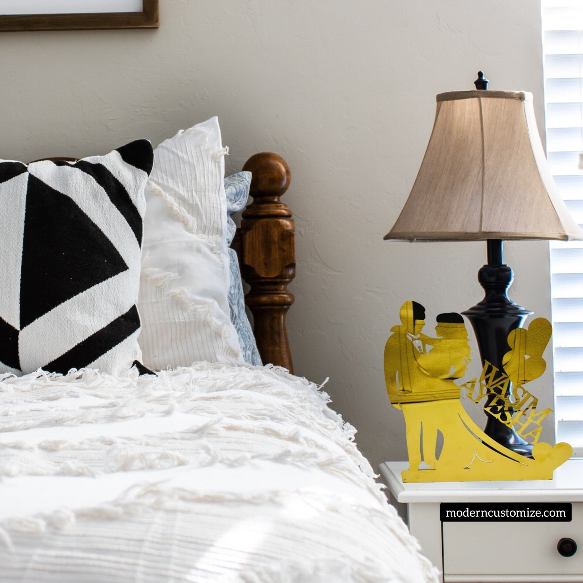 Romantic Couple Heart Name Stand - Zewar Mahal